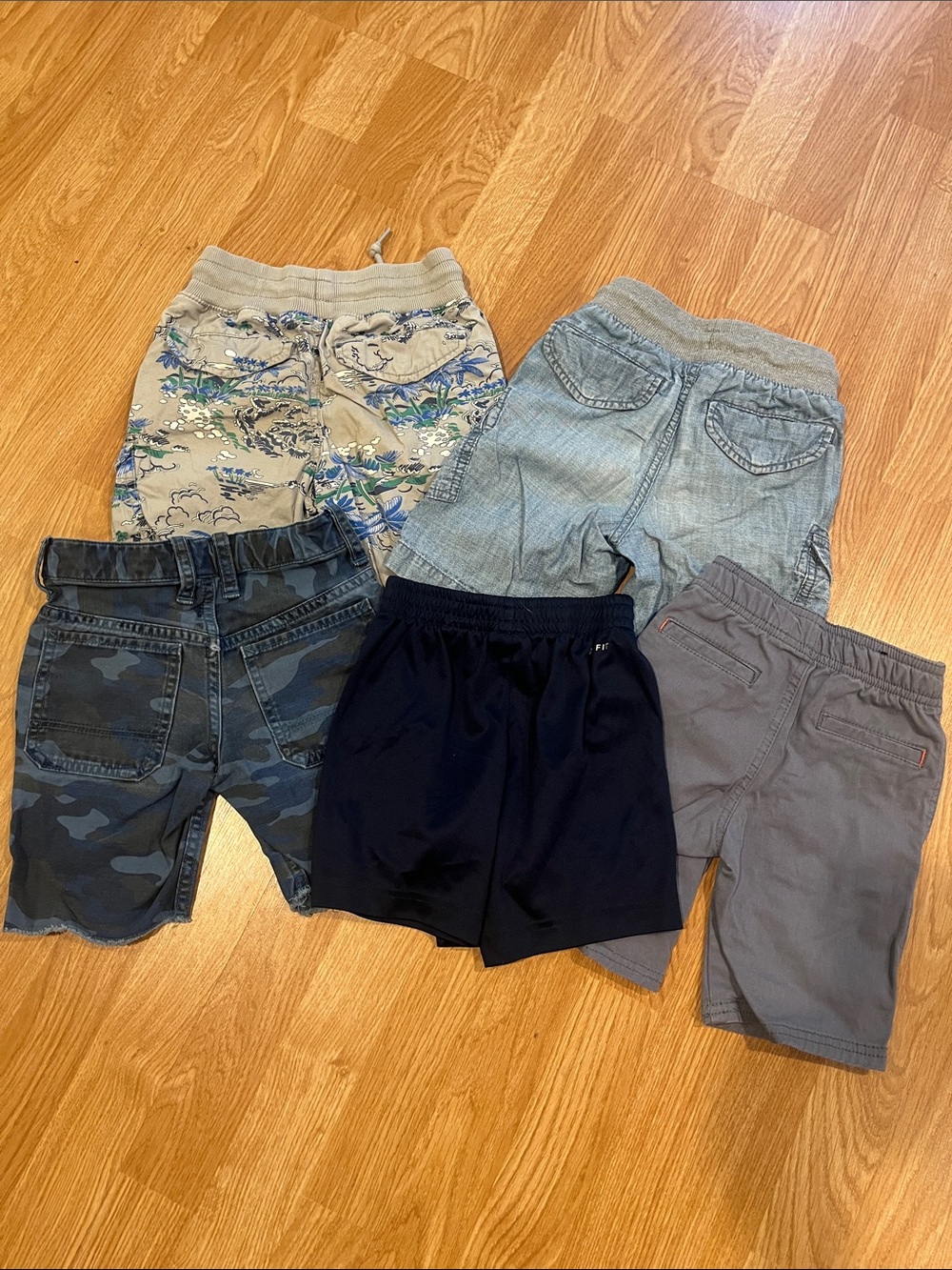 Boys Size 4-5 Short Bundle - Picture 2 of 2
